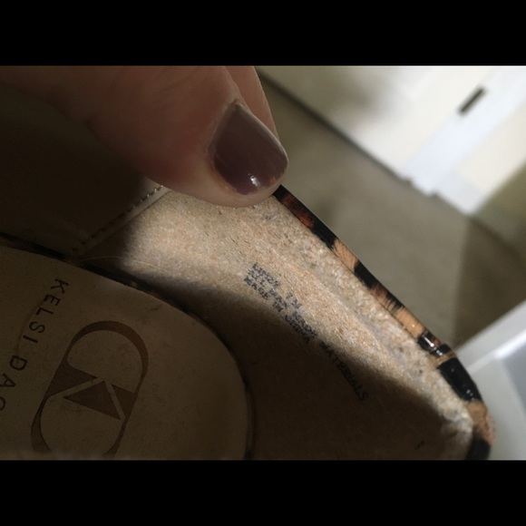 Leopard print stiletto heels size 7 - Picture 2 of 2